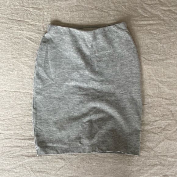 Aritzia - Talula - Skirt - Picture 1 of 4